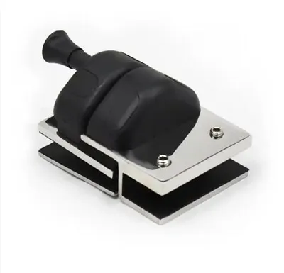 Magnetická západka sklenených dverí